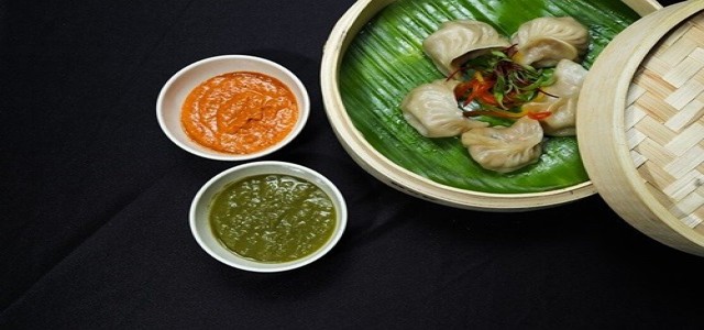 Wow! Momo ties up with BigBasket for distribution of new frozen momos